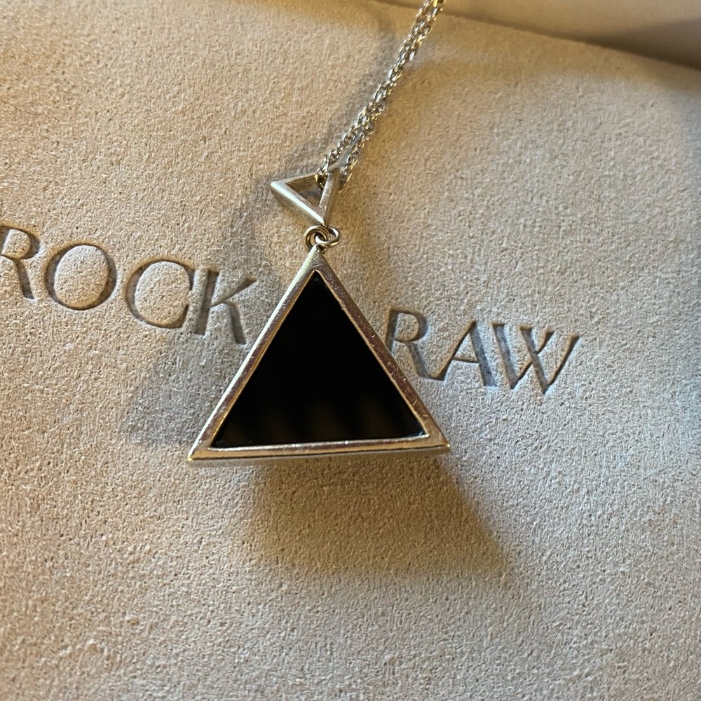 Rock and Raw Onyx guardian necklace - Picture 5 of 5